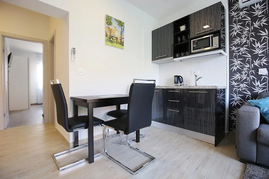 Green Corner Zadar Apartamento